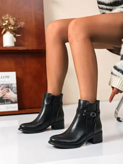 Ankle-Boots in Schwarz