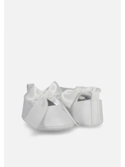 Baby-Ballerinas in weiß