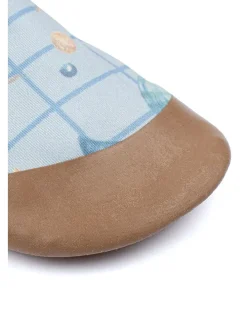 Badeschuhe in Hellblau