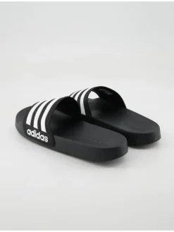 Badeschuhe in Schwarz