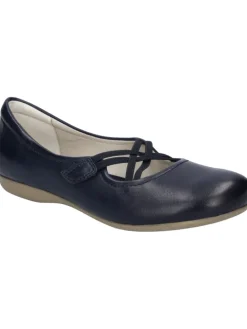 Ballerina Fiona 39 in ocean