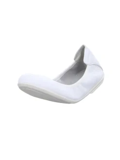 Ballerina in weiß