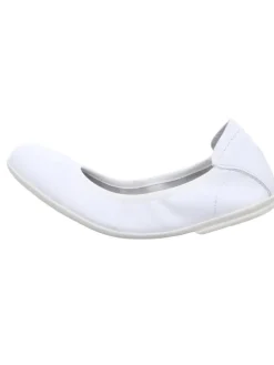 Ballerina in weiß