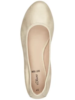 Ballerinas in Beige
