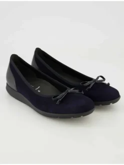 Ballerinas in Blau