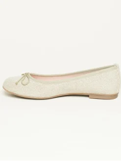 Ballerinas in Creme