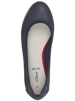 Ballerinas in Dunkelblau