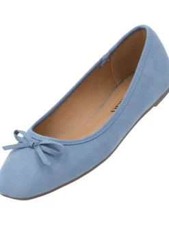 Ballerinas in l. blue