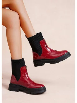 Boots in Rot/ Schwarz