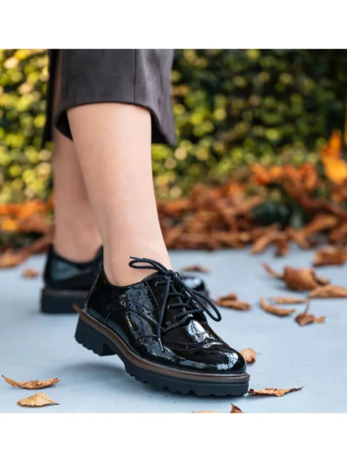 Brogues in BLACK