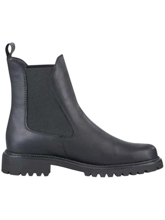 Chelsea Boot in BLACK NUBUC