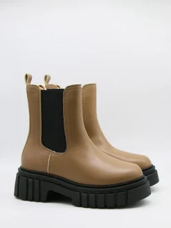 Chelsea-Boots in Hellbraun
