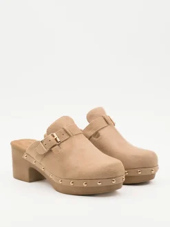 Clogs in Beige