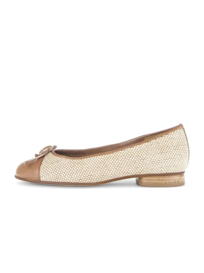 Elegante Ballerinas in beige