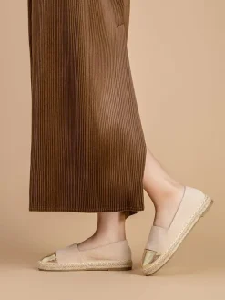 Espadrilles in Beige