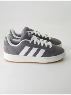 Fitnessschuhe in Grau