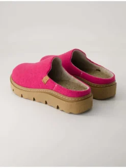 Geschlossene Hausschuhe in Pink