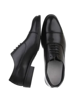 Halbschuh in Schwarz