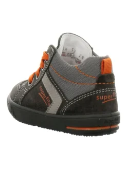 Halbschuhe in Schwarz