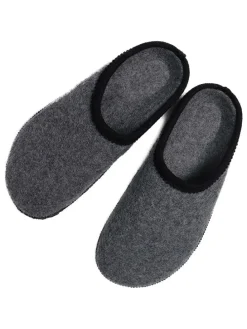 Hausschuhe in Grau