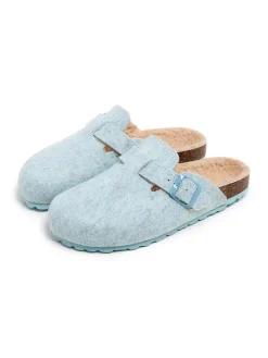 Hausschuhe in Hellblau