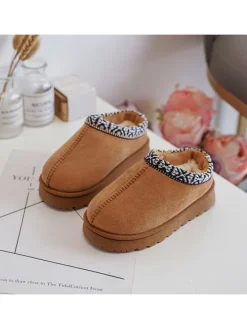 Hausschuhe in Hellbraun