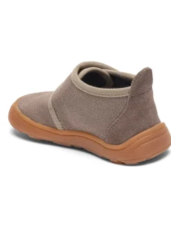 Hausschuhe in Hellbraun