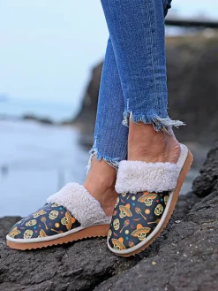 Hausschuhe in Schwarz/ Bunt