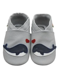 Hellgraue Krabbelschuhe aus Leder mit rutschfester Sohle – Wal-Muster