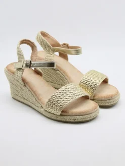 Keil-Sandaletten in Beige