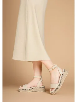 Keilsandaletten in Beige