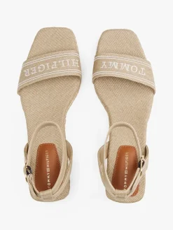 Keilsandaletten in Beige