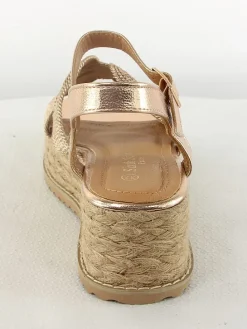 Keilsandaletten in Gold