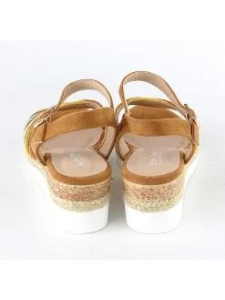 Keilsandaletten in Hellbraun