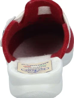 Klassische Hausschuhe in burgundy