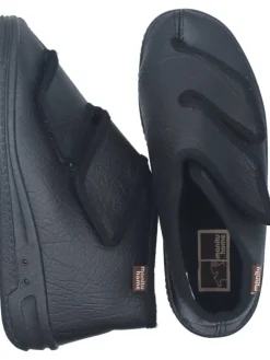 Klassische Hausschuhe in schwarz