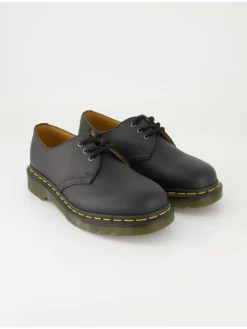 Klassische Schnürschuhe in Schwarz