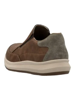 Klassische Slipper in Braun