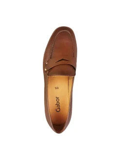 Klassische Slipper in Braun