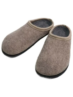 Lammfell-Hausschuhe in Beige
