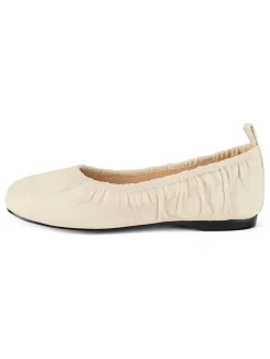 Leder-Ballerinas in Beige