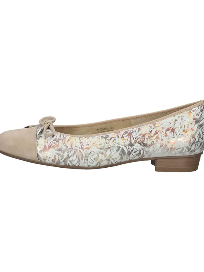 Leder-Ballerinas in Beige