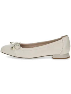 Leder-Ballerinas in Creme