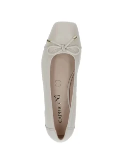 Leder-Ballerinas in Creme