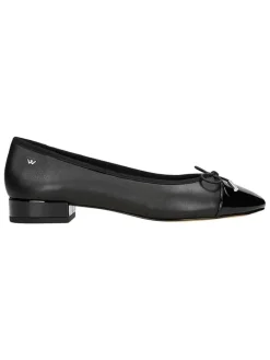 Leder-Ballerinas in Schwarz