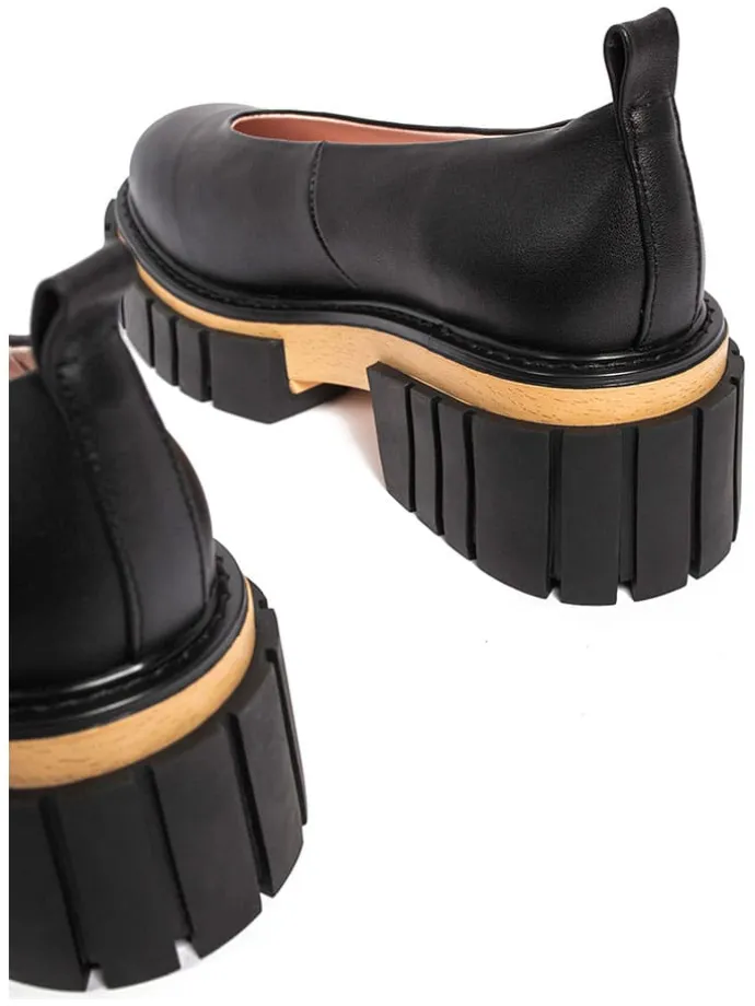 Leder-Ballerinas in Schwarz/ Hellbraun