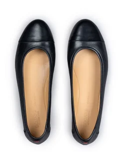 Leder-Ballerinas in Schwarz