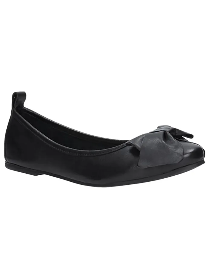 Leder-Ballerinas in Schwarz