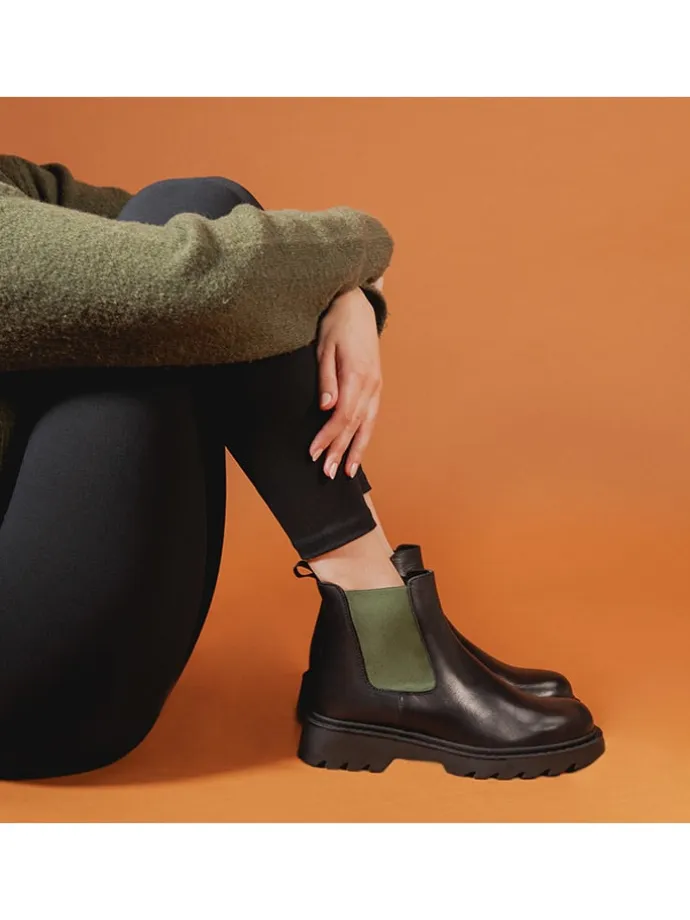 Leder-Chelsea-Boots in Schwarz/ Khaki