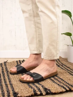 Leder-Pantoletten in Schwarz